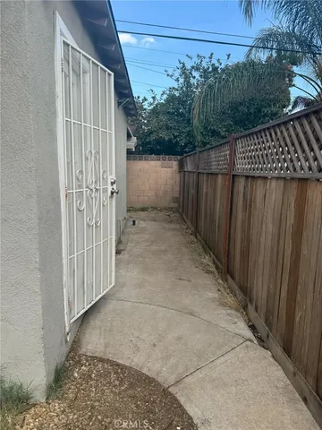 $1,495 | 6938 1/2 Topeka Drive, Reseda, CA 91335