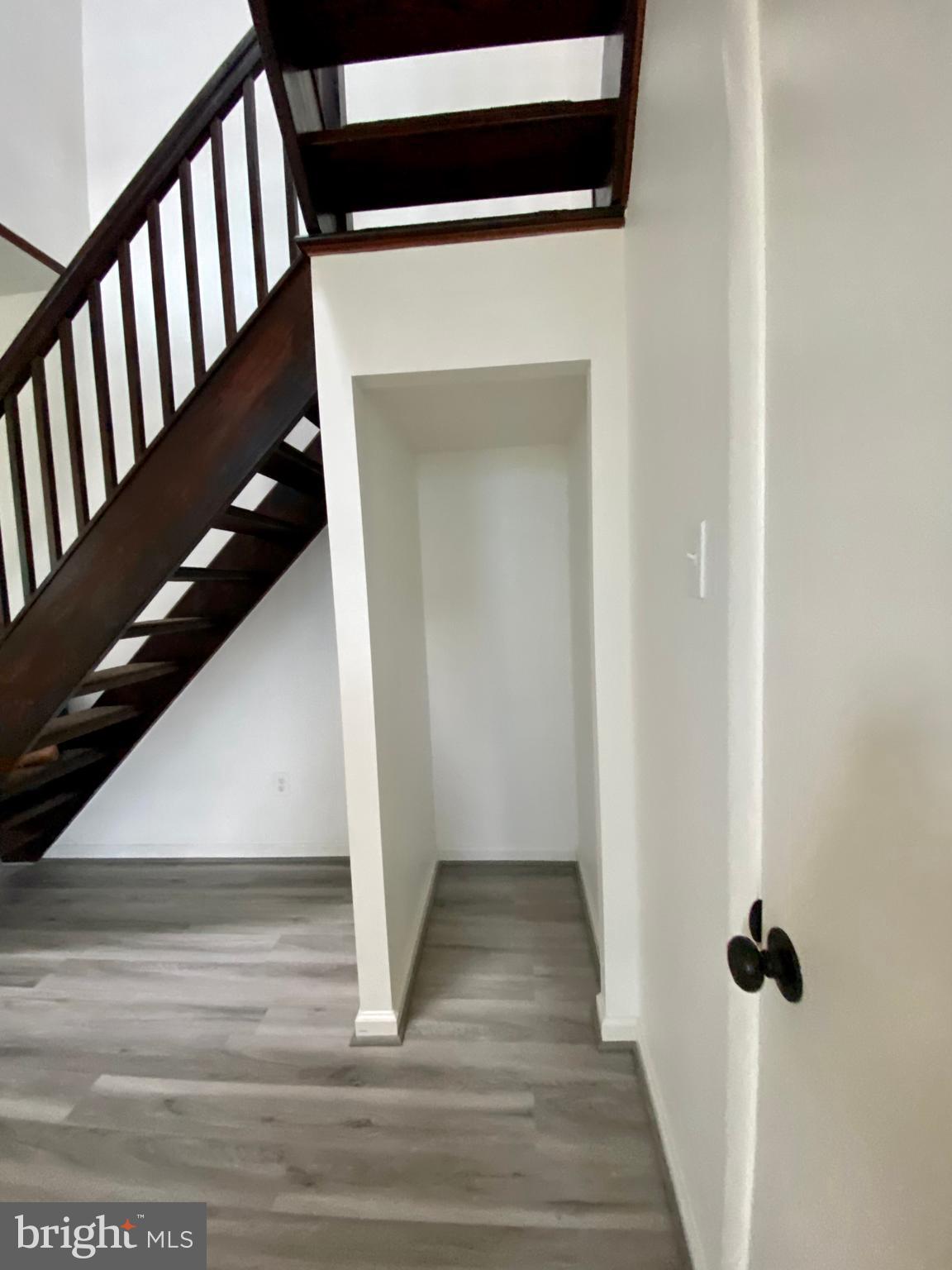 901 South 2nd Street, Unit B Philadelphia, PA 19147 - Photo 5 of 13 a view of entryway