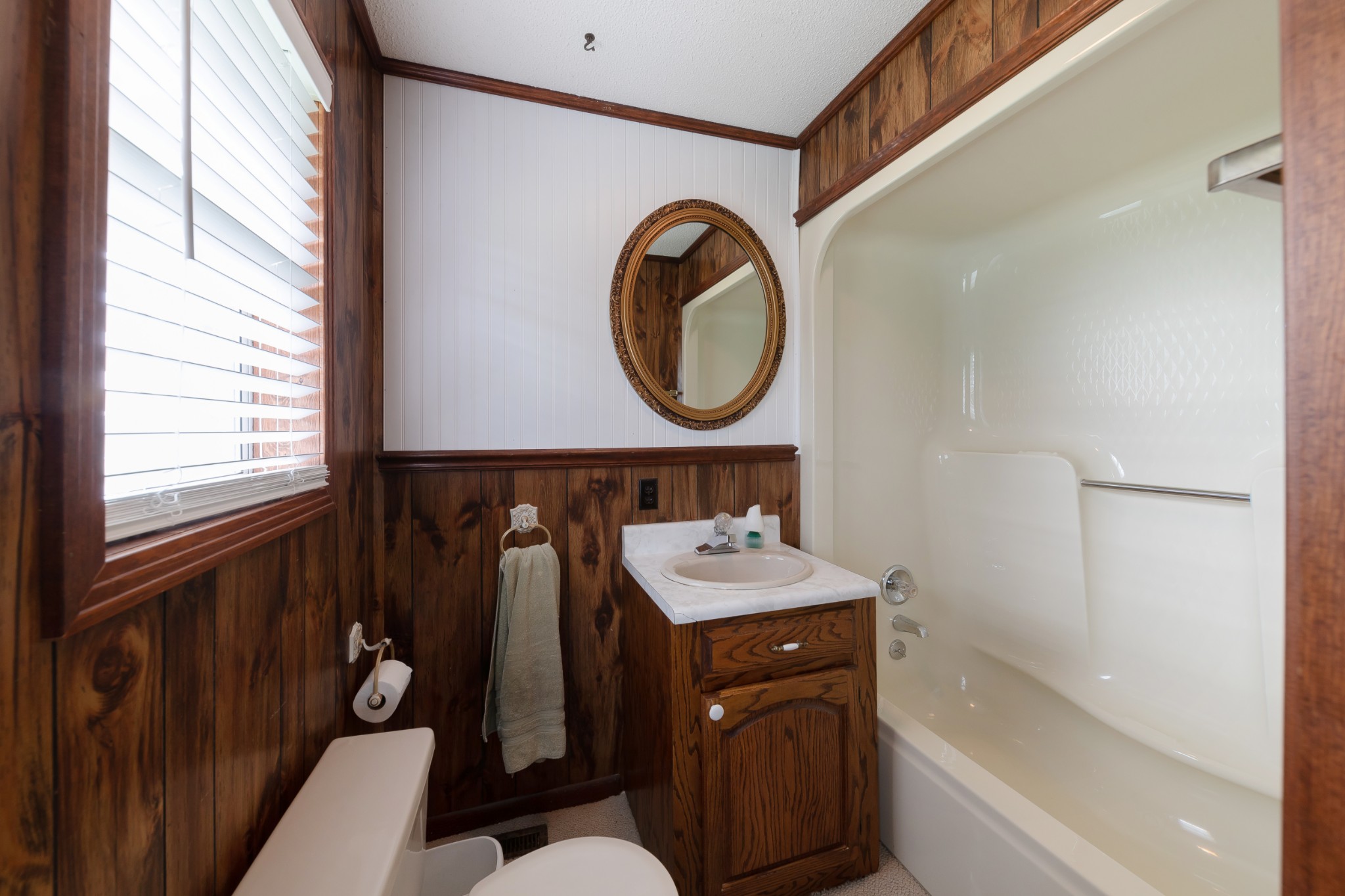 1036 Rabbit Trail Road Five Points, TN 38457 - Photo 21 of 53 a bathroom with a sink a toilet and a bathtub