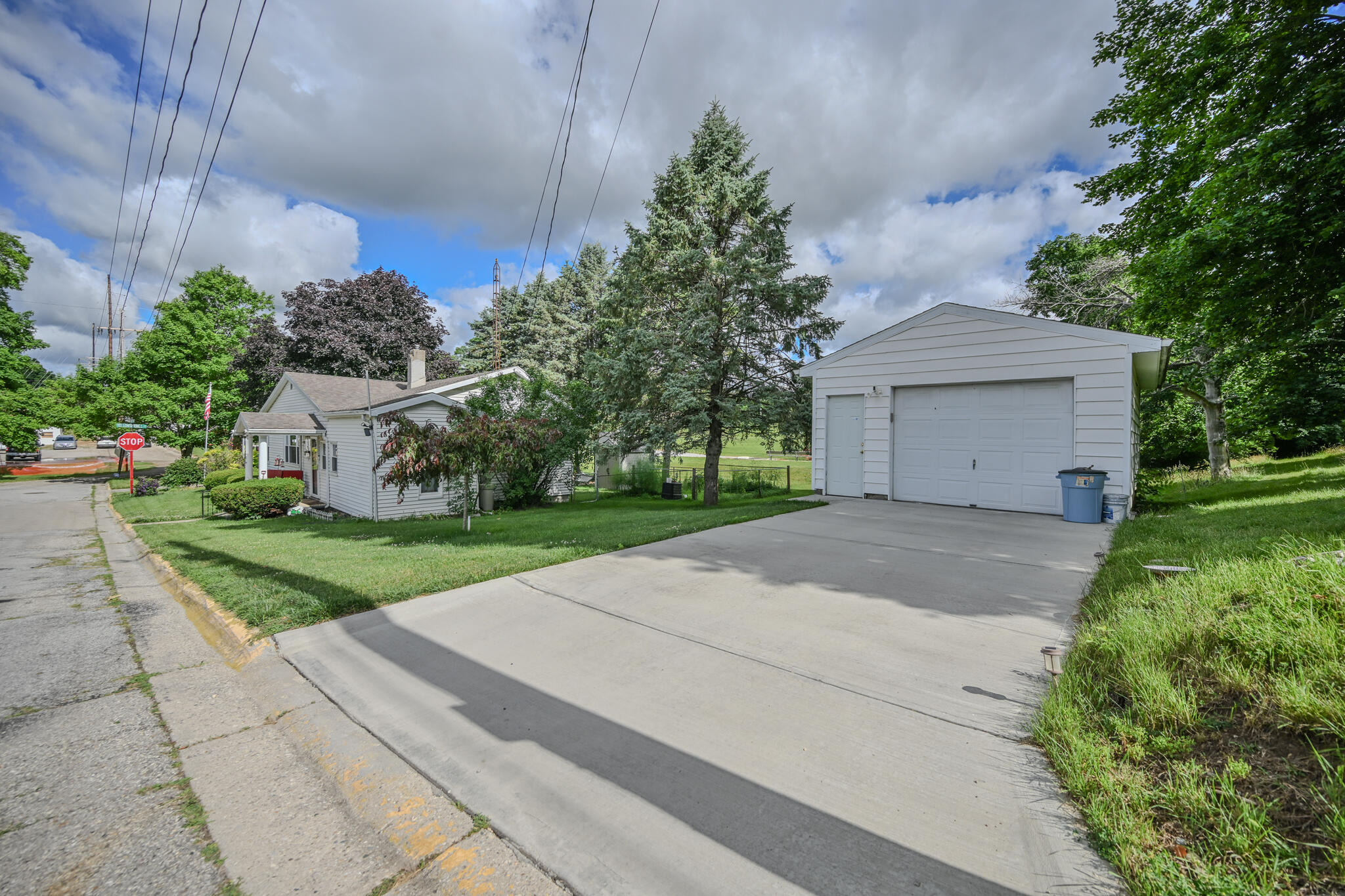 1302 North Yellow Springs Street Springfield, OH 45504 - Photo 22 of 27