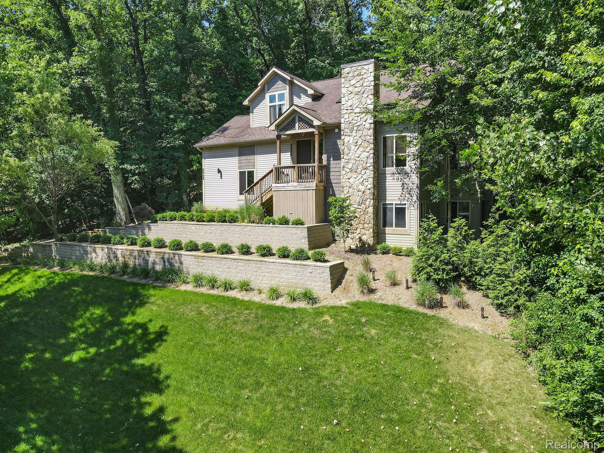 8889 Minne Wanna Road Clarkston, MI 48348 - Photo 3 of 43 Gallery Image 3