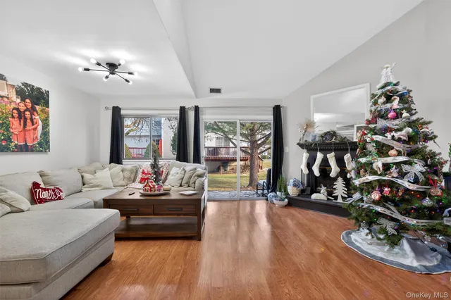 $3,350 | 36 Sycamore Court, Highland Mills, NY 10930