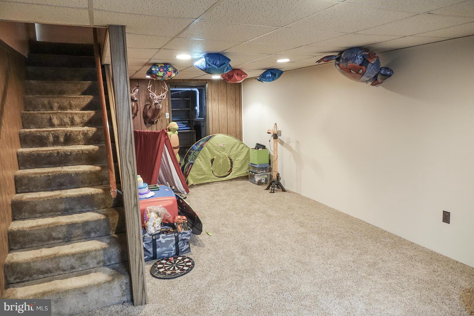 16721 Hampton Road Williamsport, MD 21795 - Photo 20 of 30 Family Room