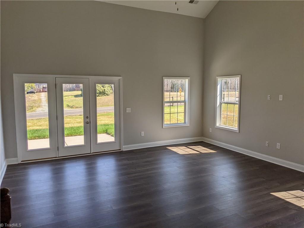 124 Breaking Dawn Road, Unit 84 Lexington, NC 27295 - Photo 3 of 11 Gallery Image 3