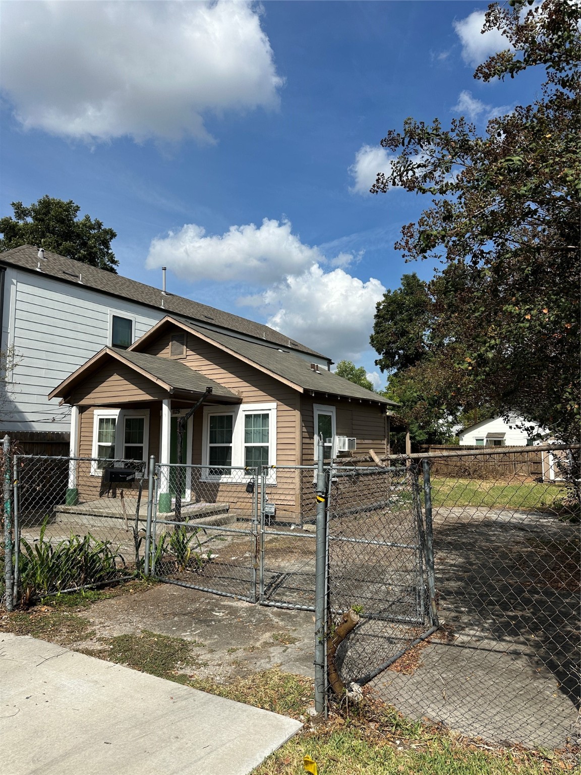 1125 East 27th Street Houston, TX 77009 - Photo 16 of 16