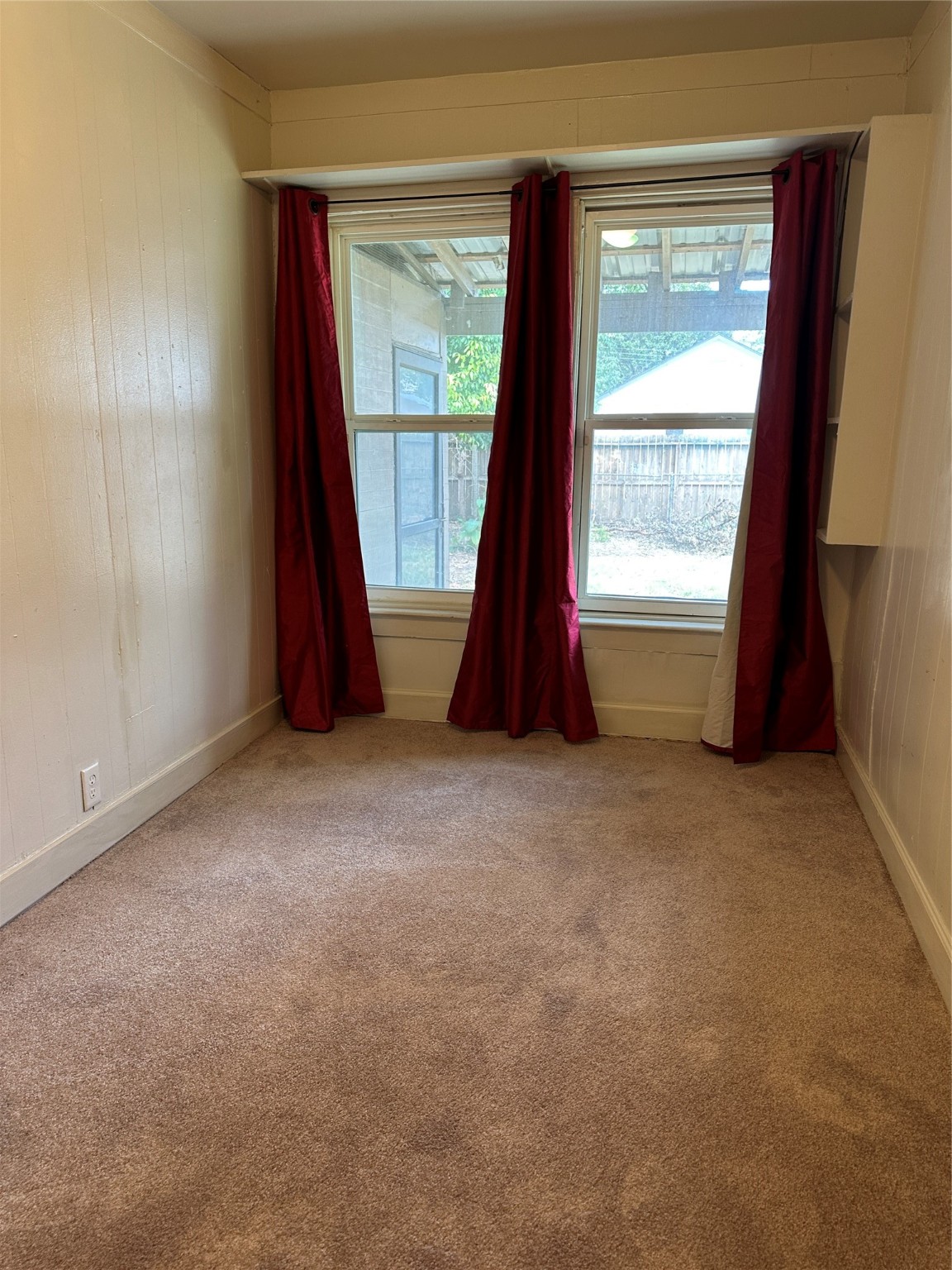 1125 East 27th Street Houston, TX 77009 - Photo 10 of 16 Bedroom 2, does not have a closet.