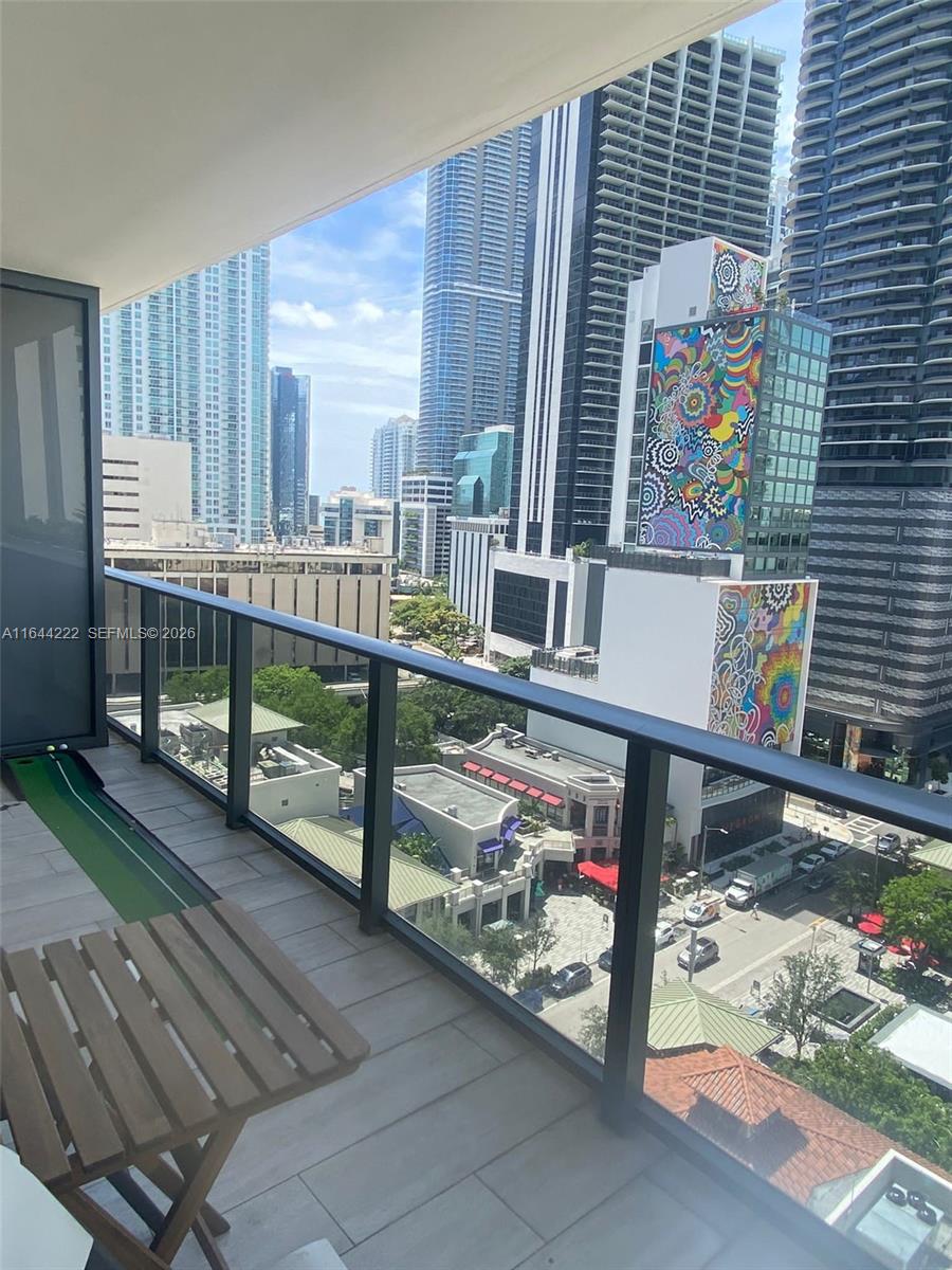 45 Southwest 9th Street, Unit 1005 Miami, FL 33130 - Photo 16 of 47