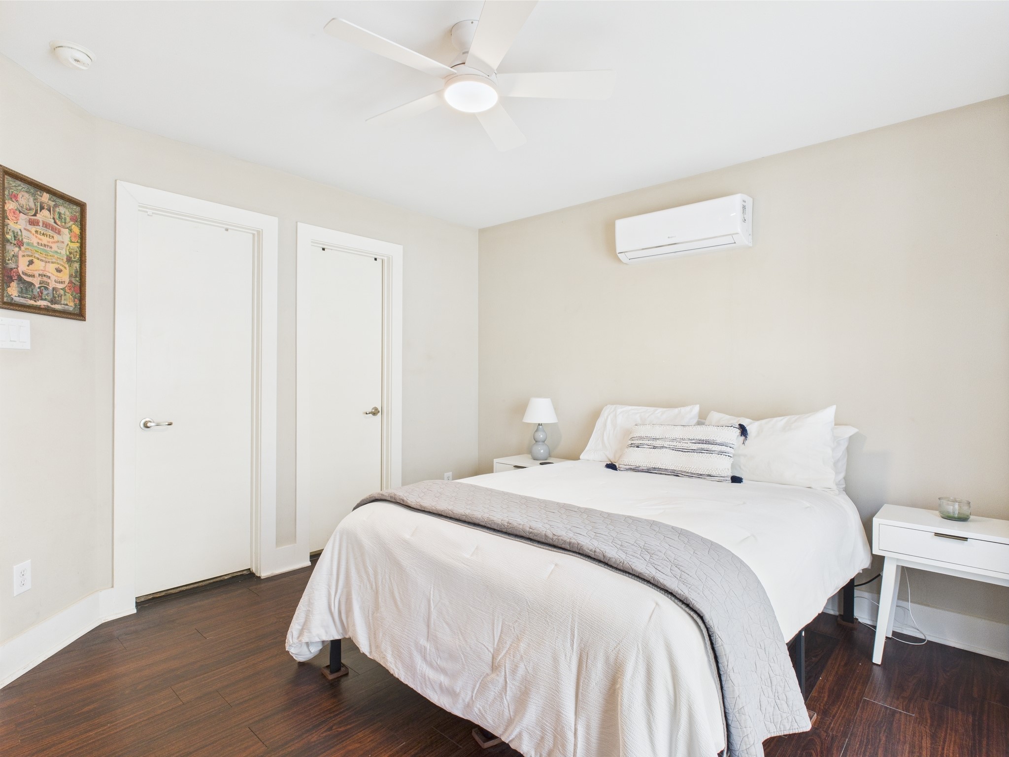 5810 Darling Street, Unit F Houston, TX 77007 - Photo 25 of 38 Secondary bedroom (1st floor)