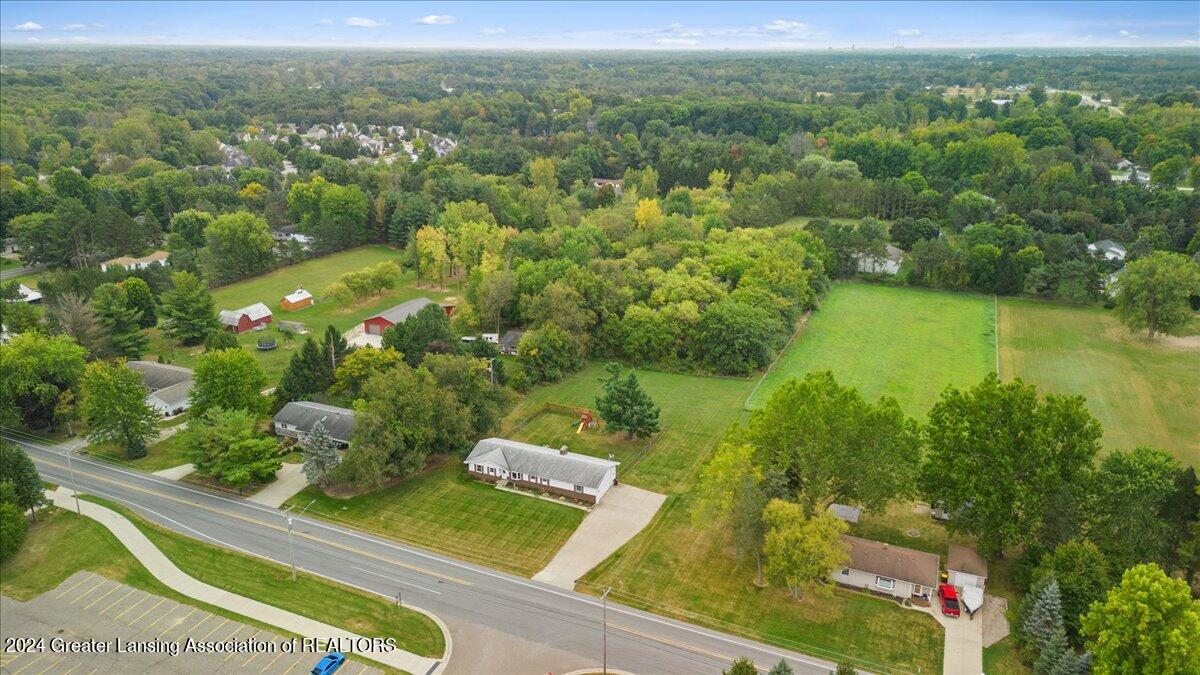 203 West Herbison Road Dewitt, MI 48820 - Photo 38 of 40 06-Media Jett - 03