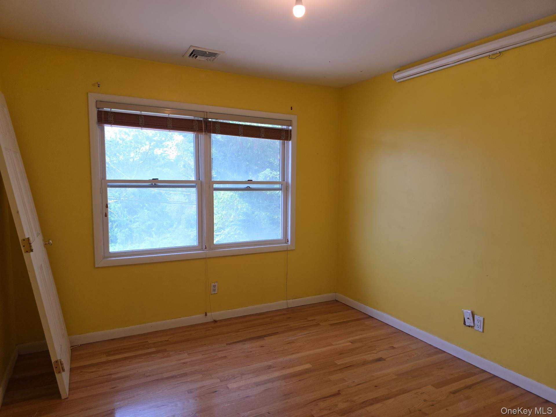 2871 Shore Road Seaford, NY 11783 - Photo 22 of 27 Gallery Image 22