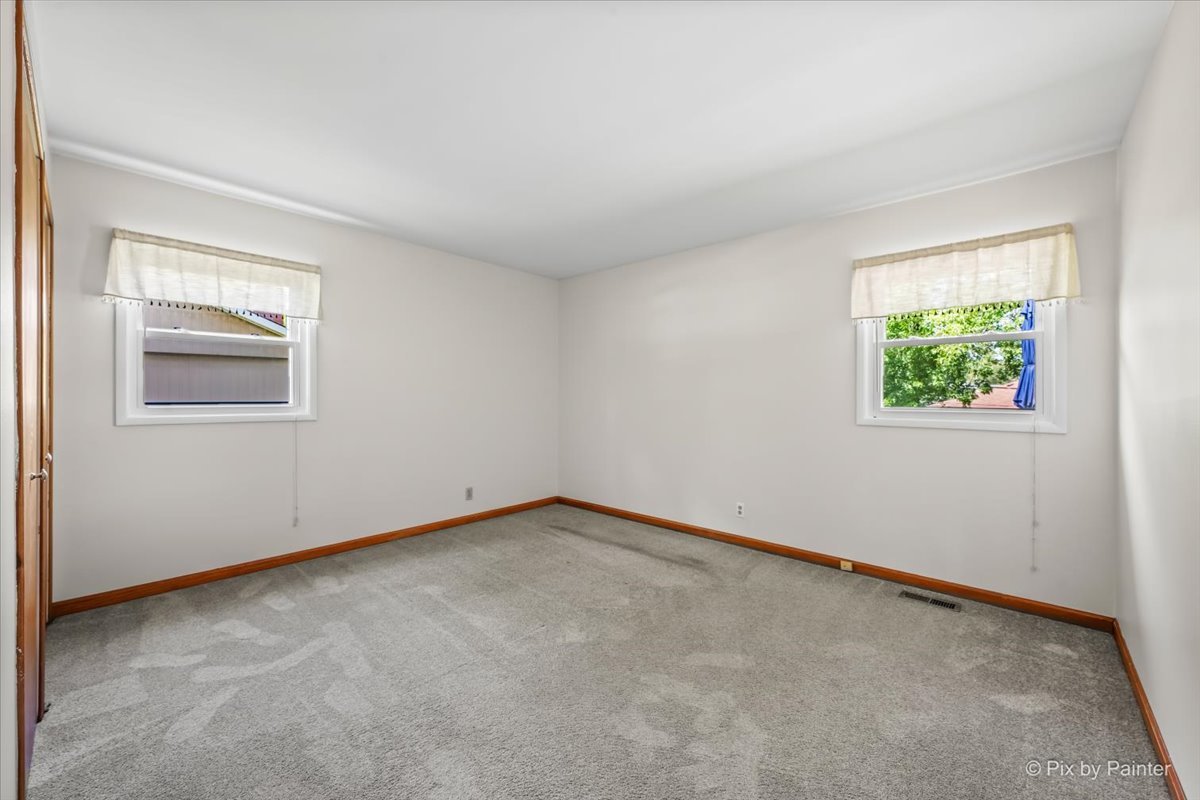 809 Stowell Avenue Streamwood, IL 60107 - Photo 9 of 21