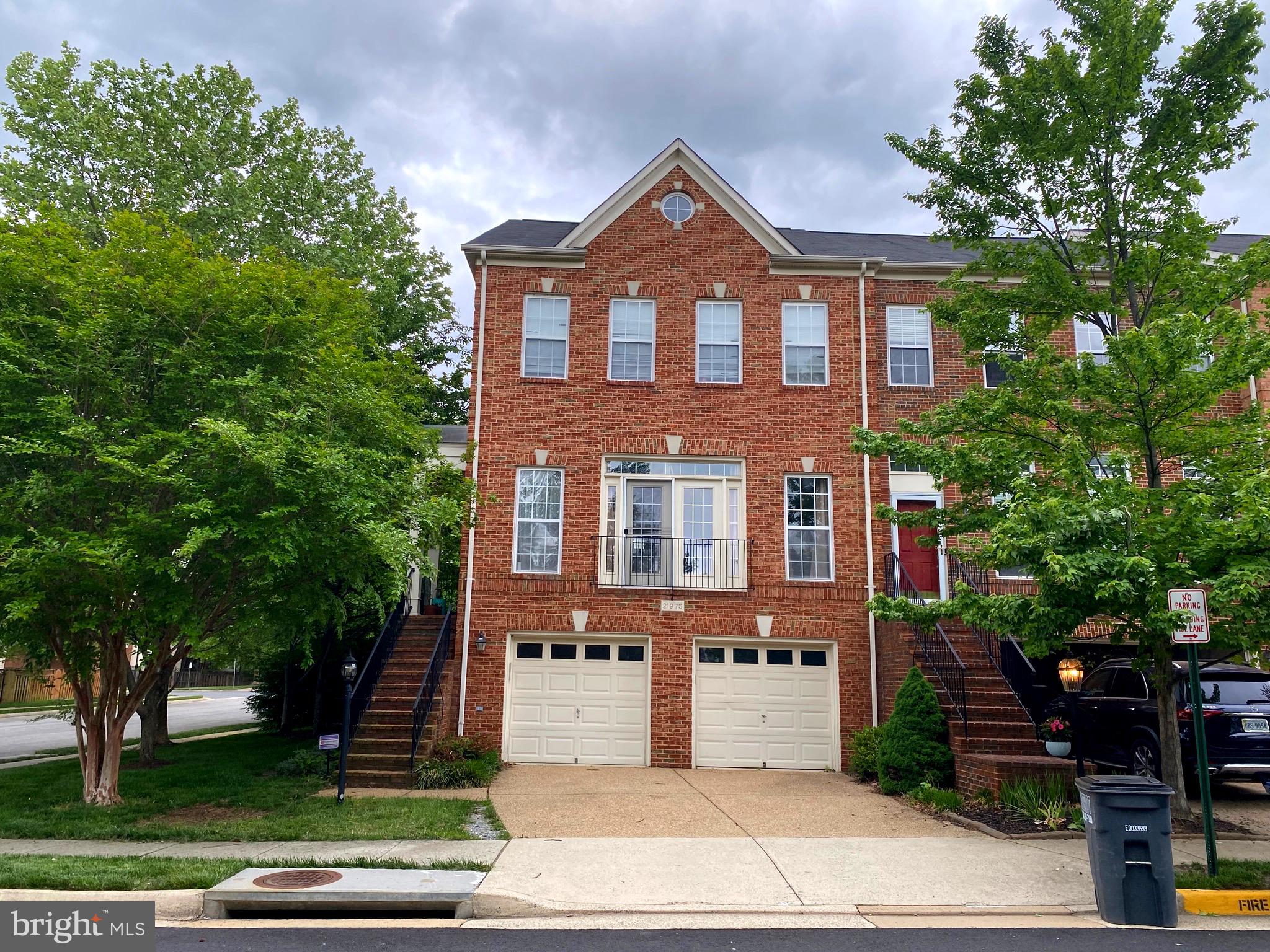 21975 Windover Drive Broadlands, VA 20148 - Photo 37 of 37 a front view of a house with garden