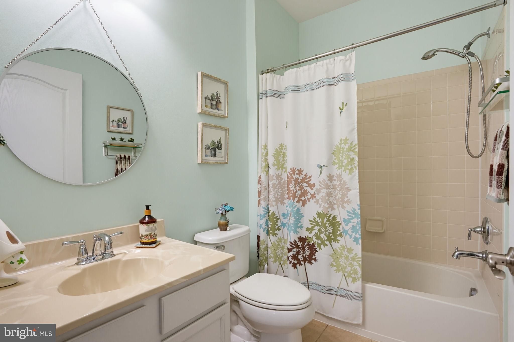 614 Red Maple Road Middletown, DE 19709 - Photo 28 of 56 Hall bath - Marble vanity