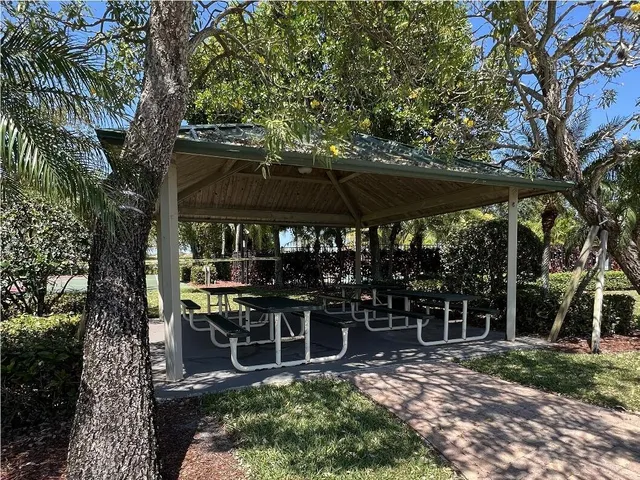 $774,000 | 599 Cresta Circle, West Palm Beach, FL 33413