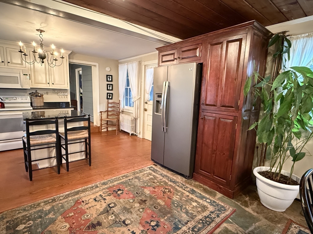 285 Brookfield Road Sturbridge, MA 01518 - Photo 11 of 39
