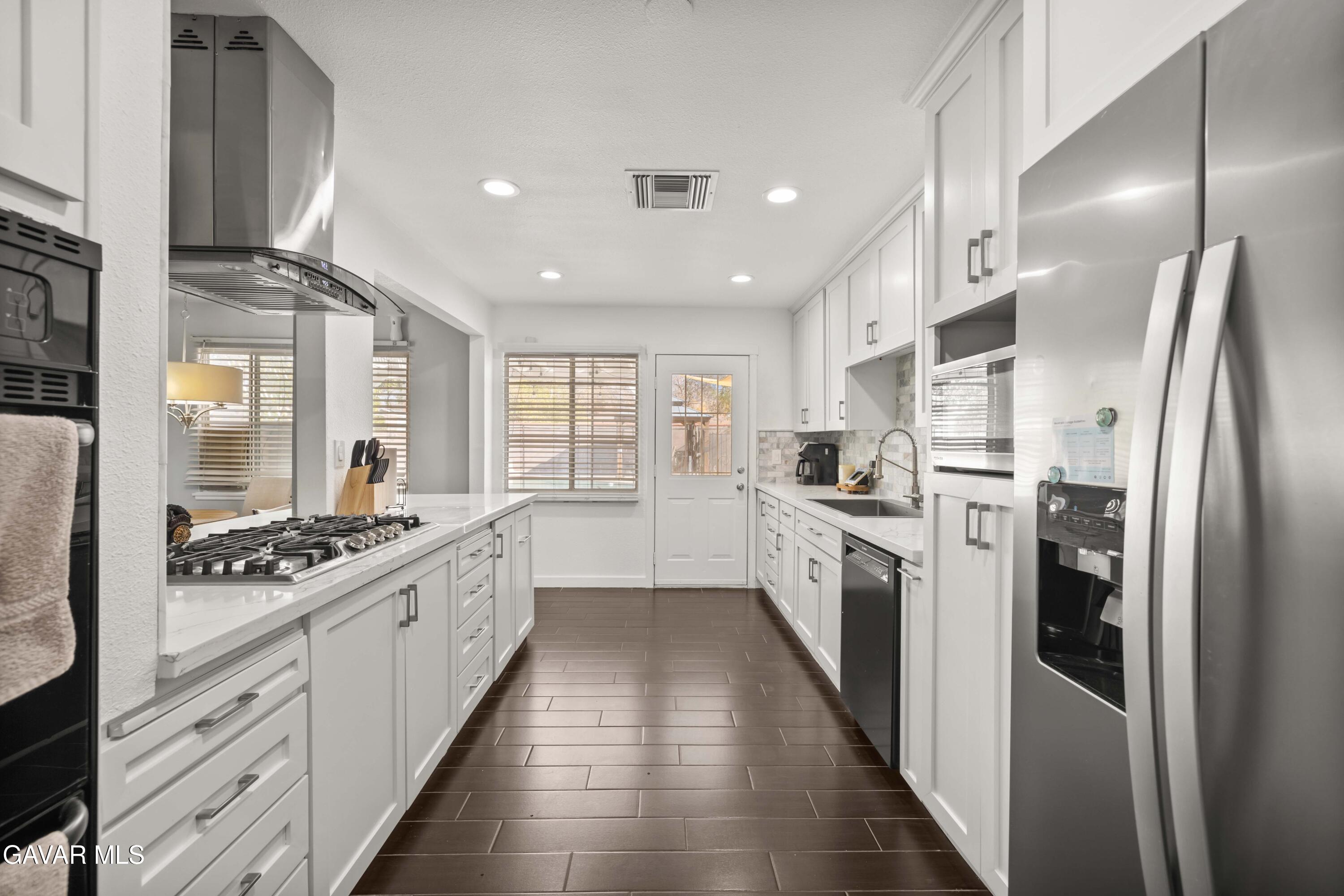 45026 16th Street West Lancaster, CA 93534 - Photo 11 of 37 45026 16th St W-11