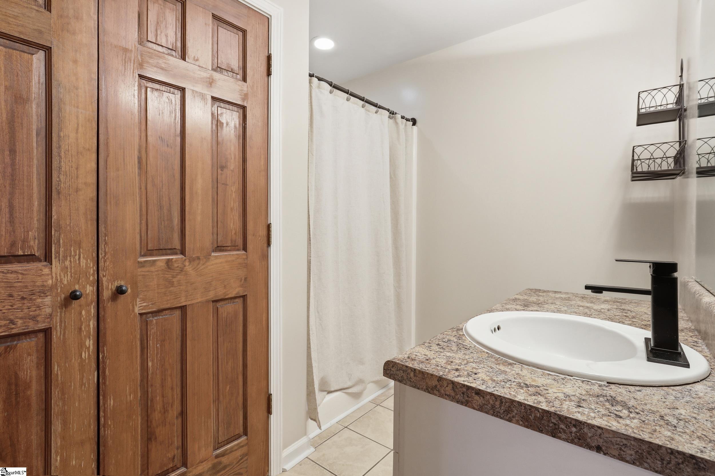 421 Hotrod Lane Walhalla, SC 29691 - Photo 18 of 37