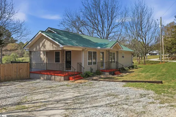 $274,900 | 421 Hotrod Lane, Walhalla, SC 29691