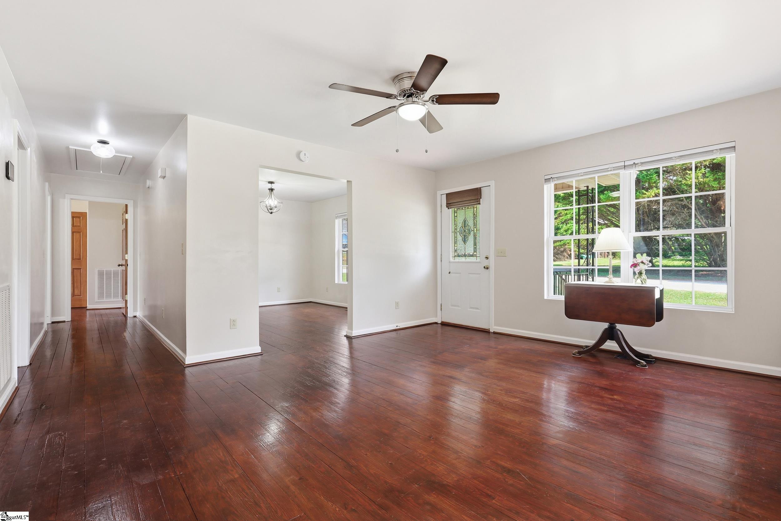 421 Hotrod Lane Walhalla, SC 29691 - Photo 5 of 37