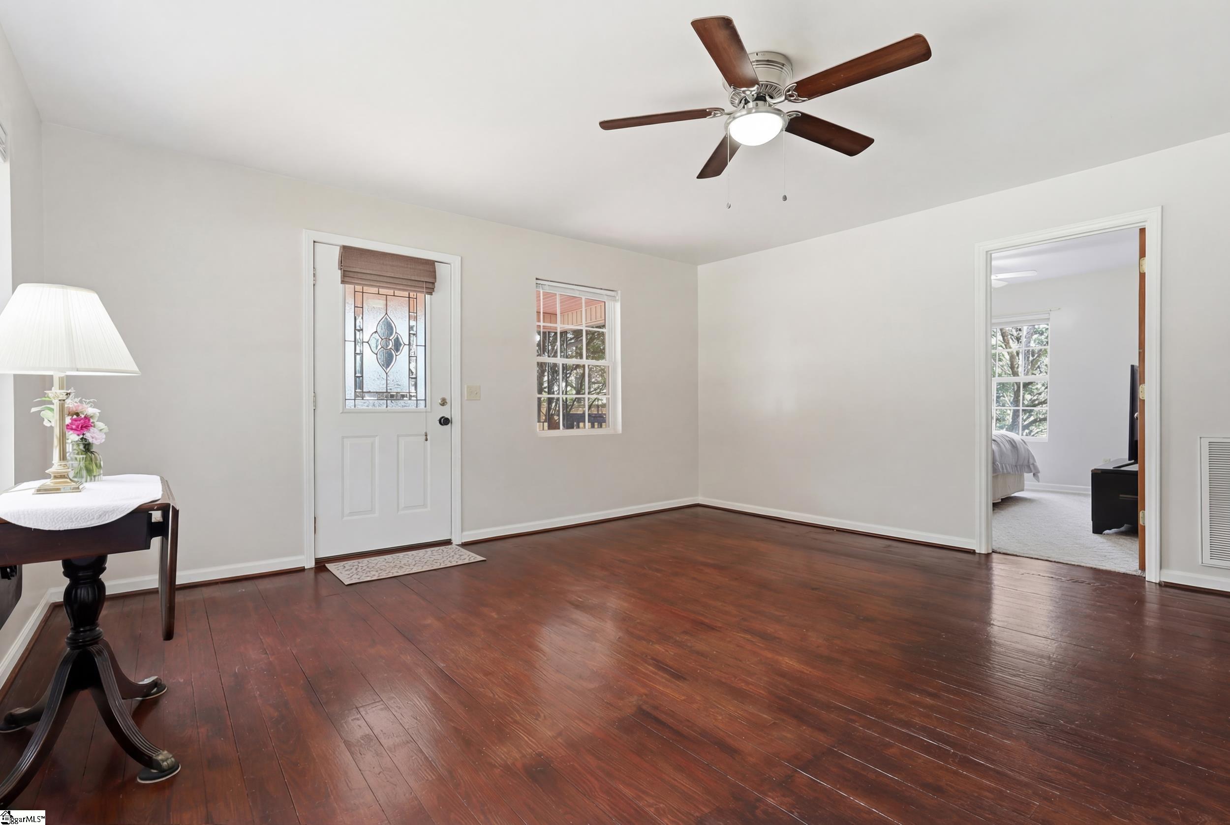 421 Hotrod Lane Walhalla, SC 29691 - Photo 6 of 37