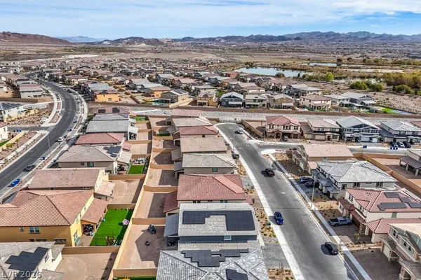 $699,800 | 494 Peaceful Swan Avenue, Henderson, NV 89011