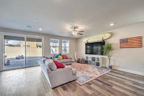 $699,800 | 494 Peaceful Swan Avenue, Henderson, NV 89011