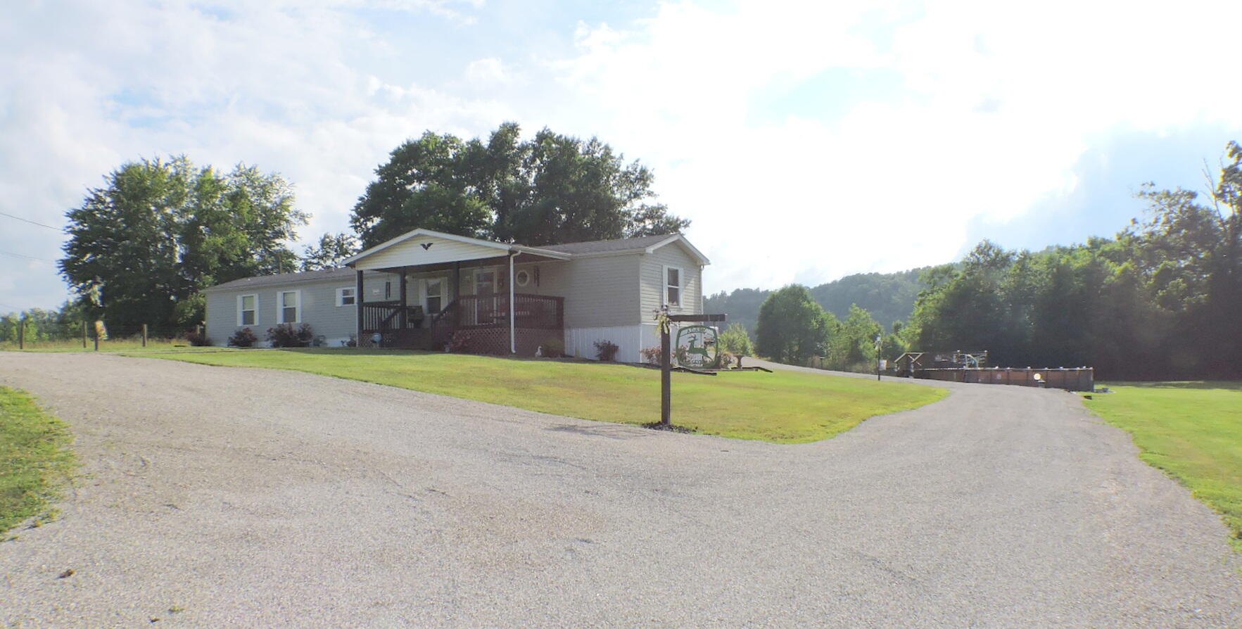 6845 Levee Road Jeffersonville, KY 40337 - Photo 2 of 37 DSCN9076