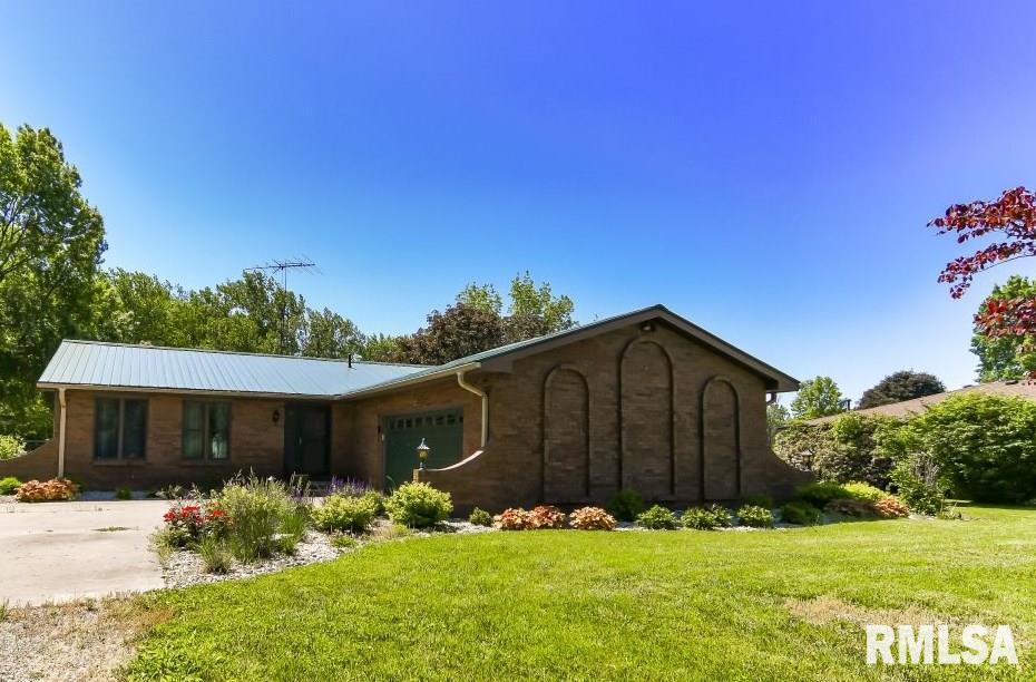 14378 Prairie Trail Athens, IL 62613 - Photo 1 of 39 Gallery Image 1