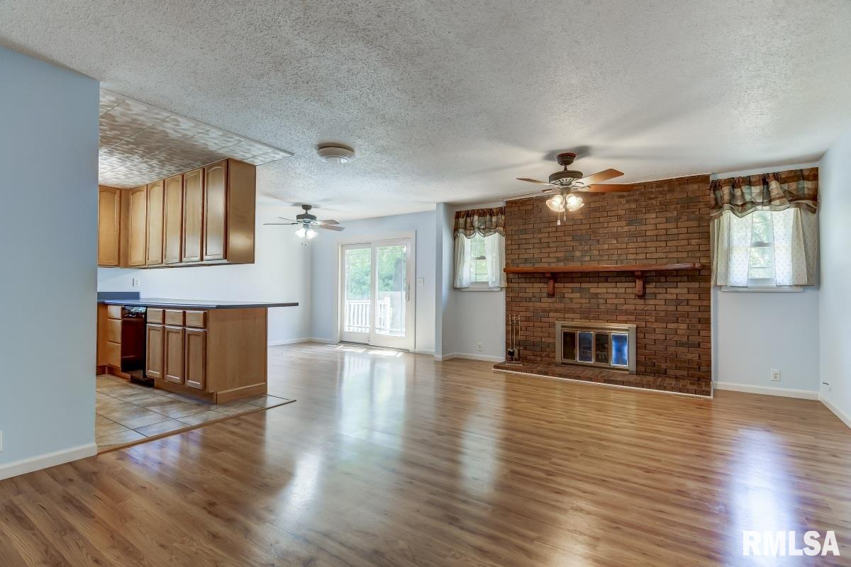 14378 Prairie Trail Athens, IL 62613 - Photo 11 of 39 Gallery Image 11