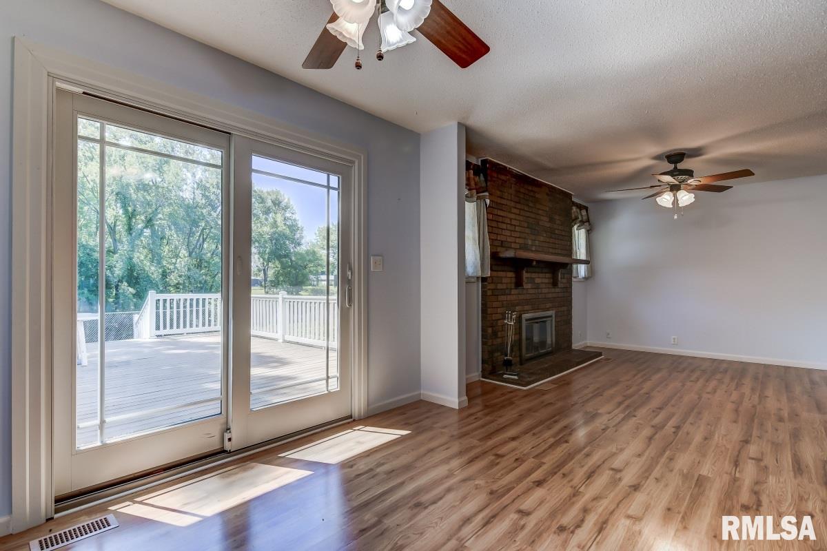 14378 Prairie Trail Athens, IL 62613 - Photo 12 of 39 Gallery Image 12