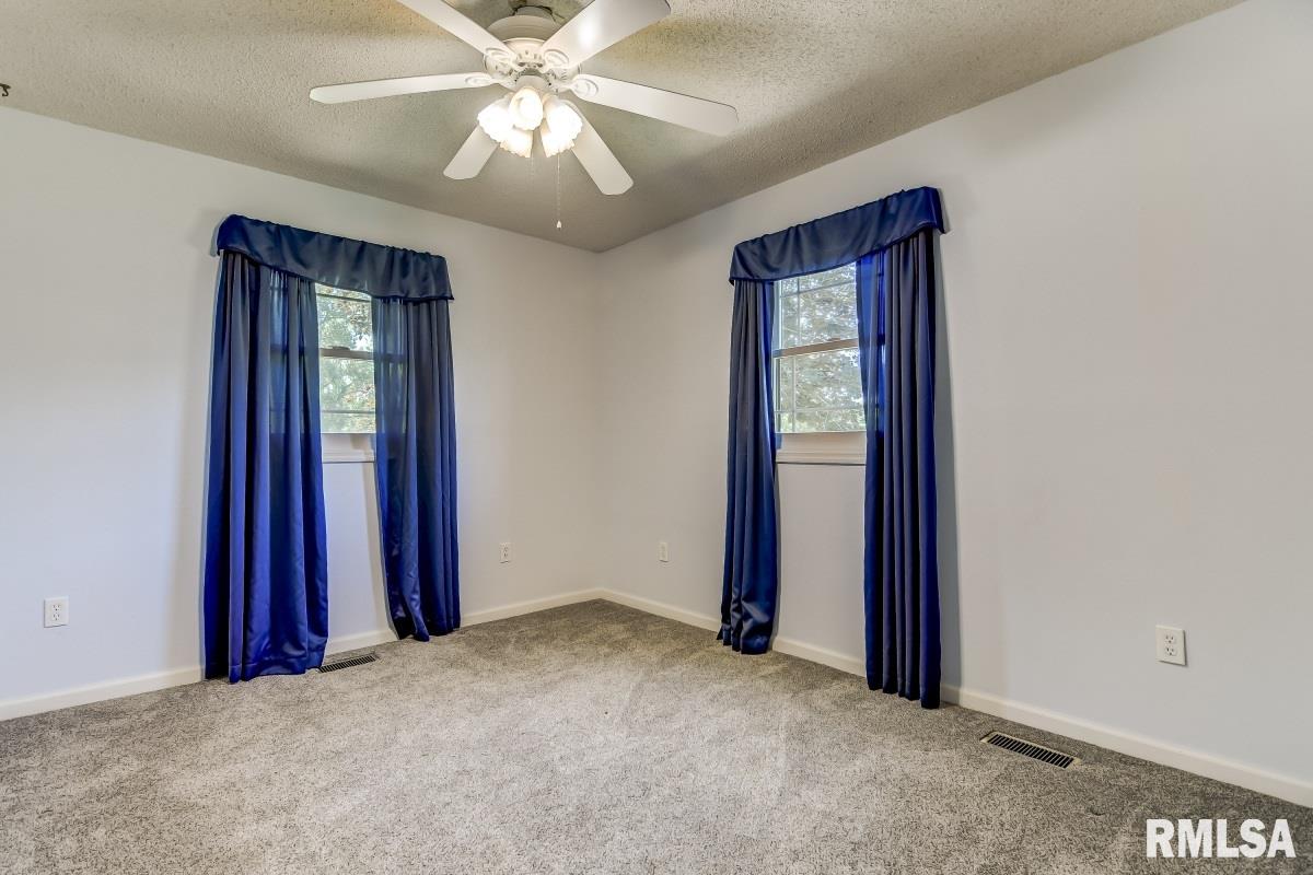 14378 Prairie Trail Athens, IL 62613 - Photo 22 of 39 Gallery Image 22