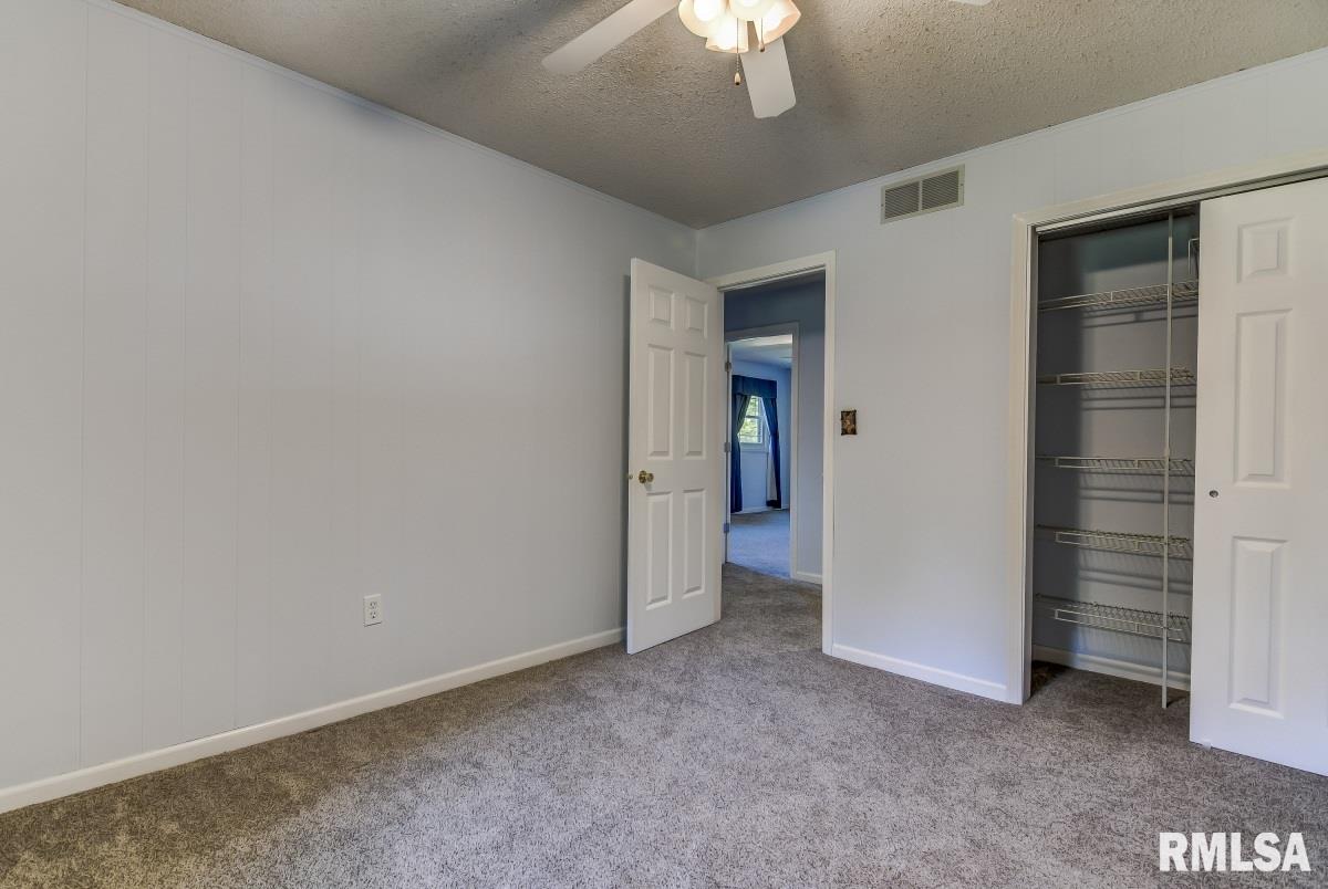 14378 Prairie Trail Athens, IL 62613 - Photo 23 of 39 Gallery Image 23