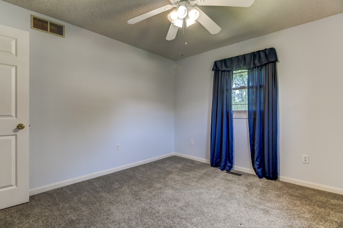 14378 Prairie Trail Athens, IL 62613 - Photo 25 of 39 Gallery Image 25