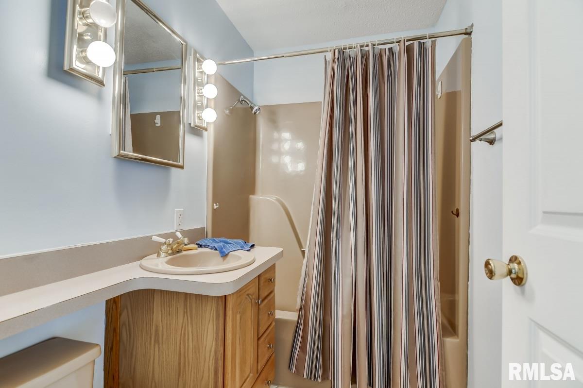 14378 Prairie Trail Athens, IL 62613 - Photo 26 of 39 Gallery Image 26