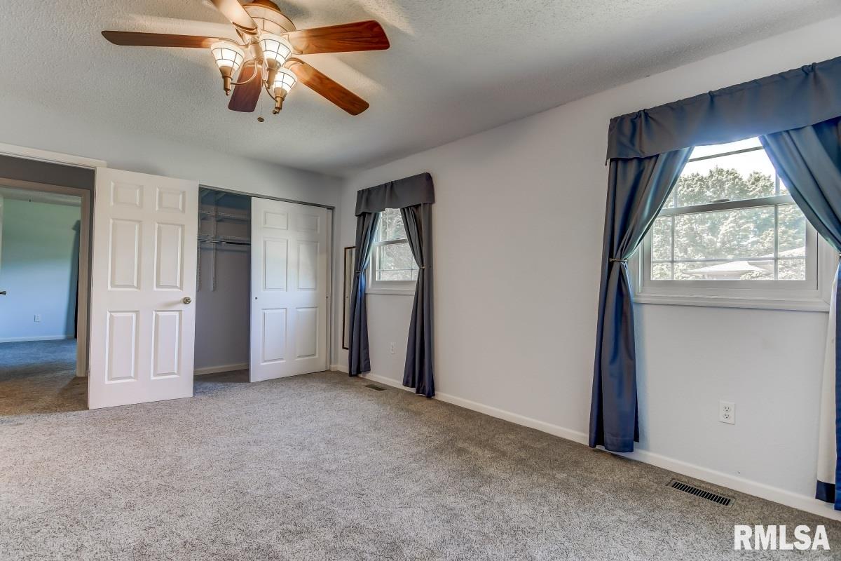 14378 Prairie Trail Athens, IL 62613 - Photo 28 of 39 Gallery Image 28