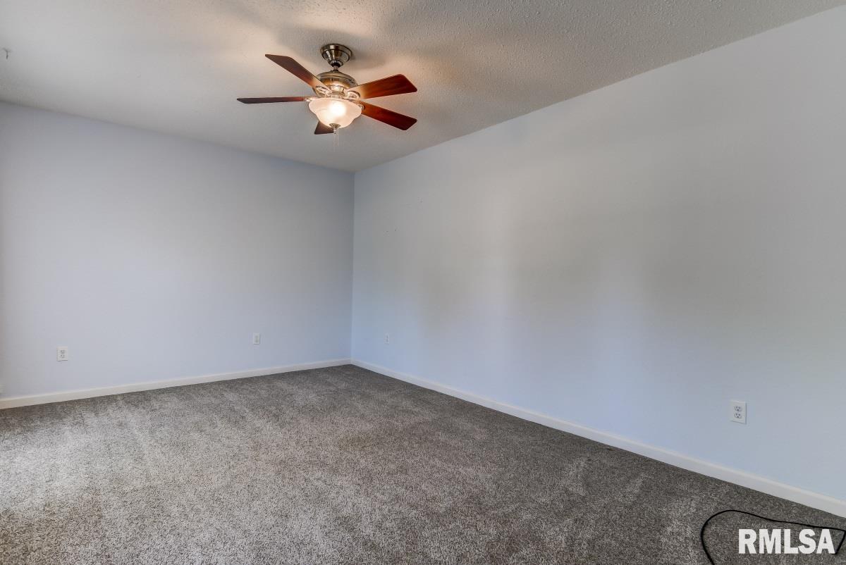 14378 Prairie Trail Athens, IL 62613 - Photo 6 of 39 Gallery Image 6