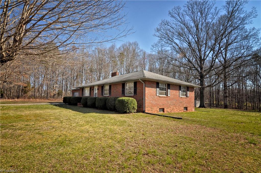 1160 Link Road Lexington, NC 27295 - Photo 5 of 14 Gallery Image 5