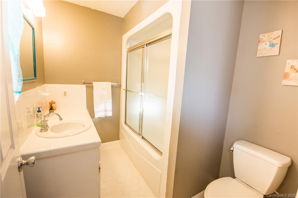 483 Bassett Road Union Grove, NC 28689 - Photo 15 of 28 Gallery Image 15