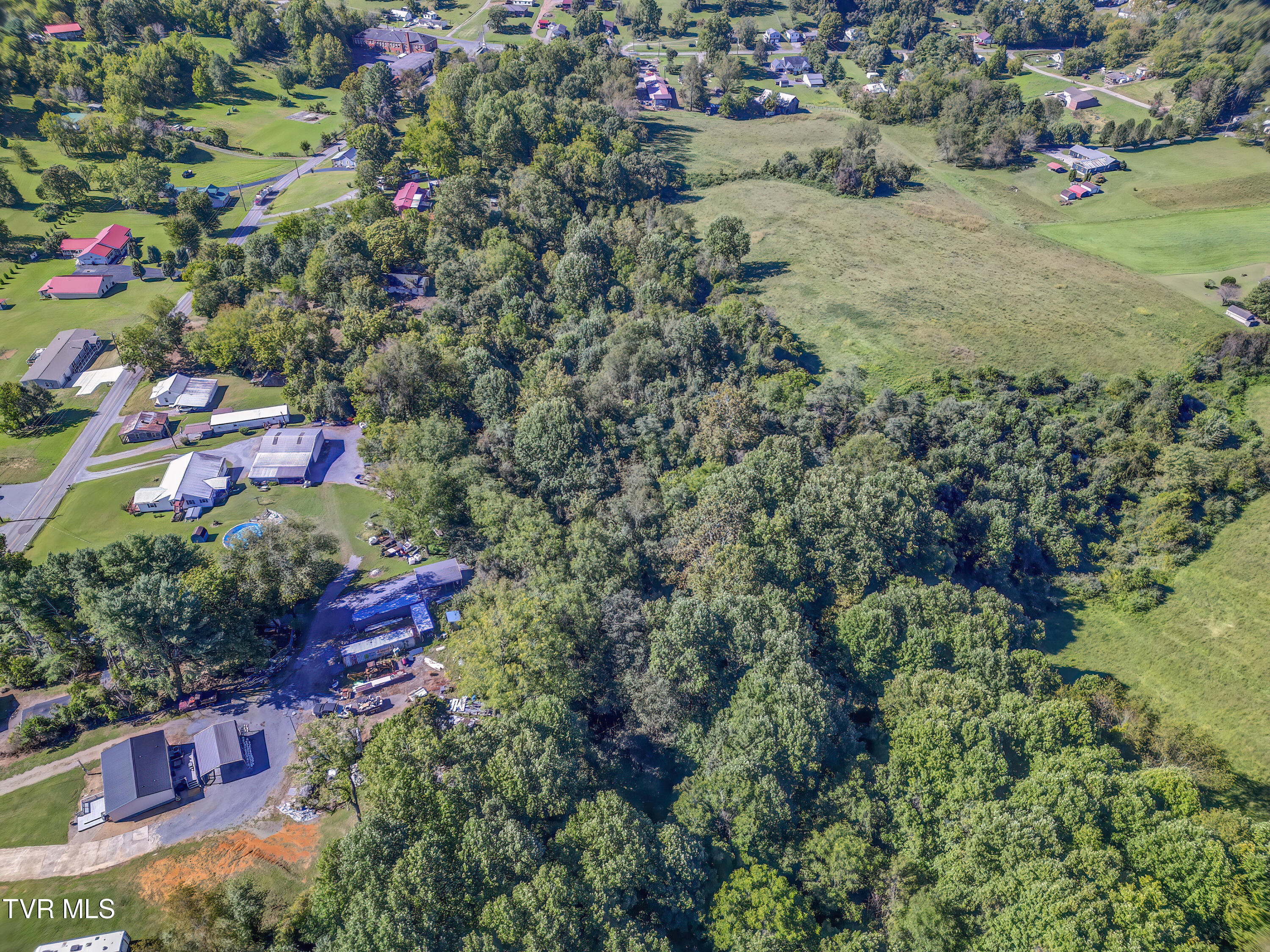205 Valley Pike Road Bristol, TN 37620 - Photo 21 of 25 205 and 213 Valley Pike Rd (5)