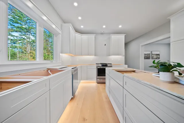 $849,900 | 557 Mountain Road, Concord, NH 03301