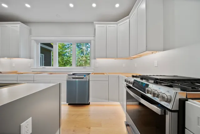 $849,900 | 557 Mountain Road, Concord, NH 03301