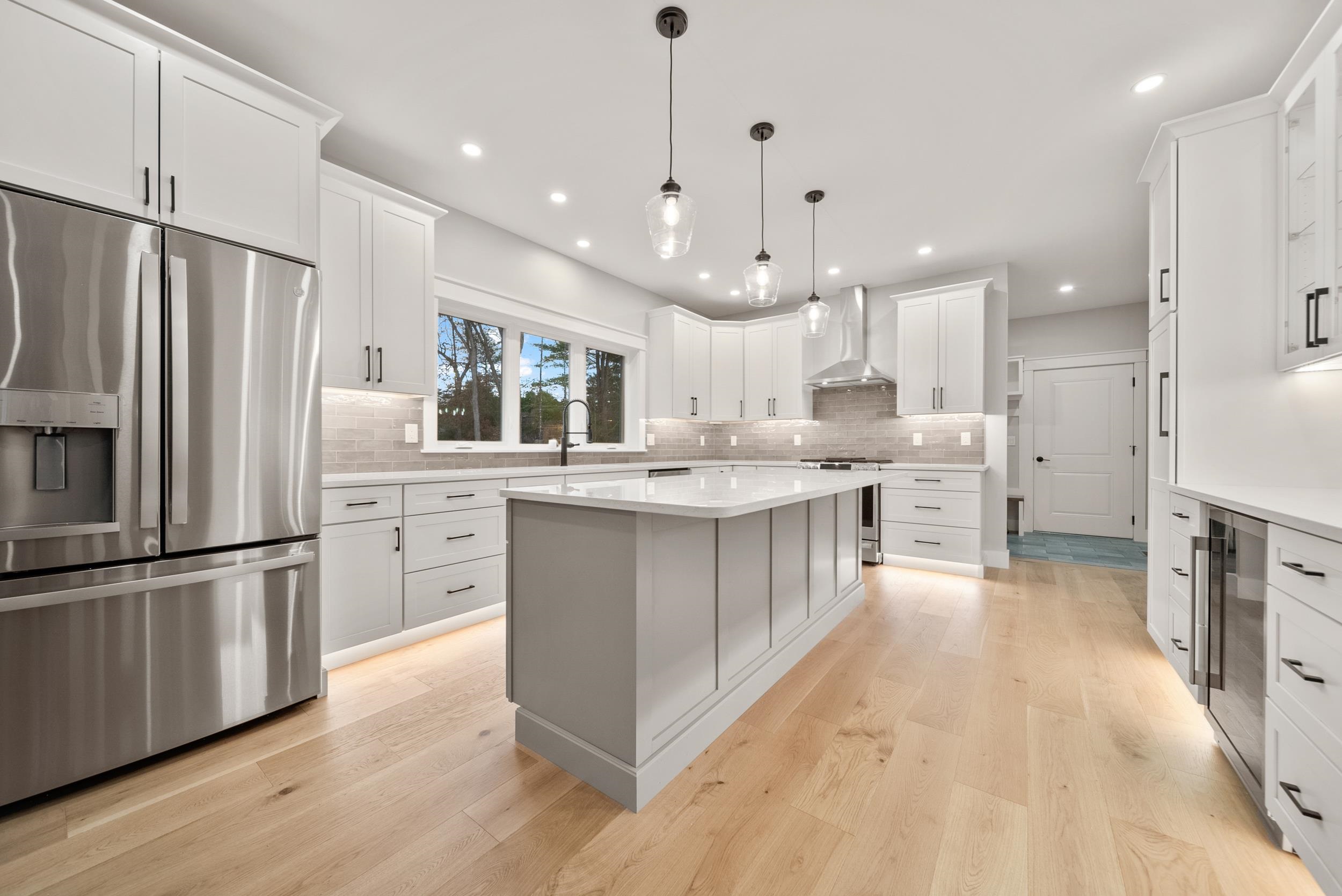 557 Mountain Road Concord, NH 03301 - Photo 4 of 52