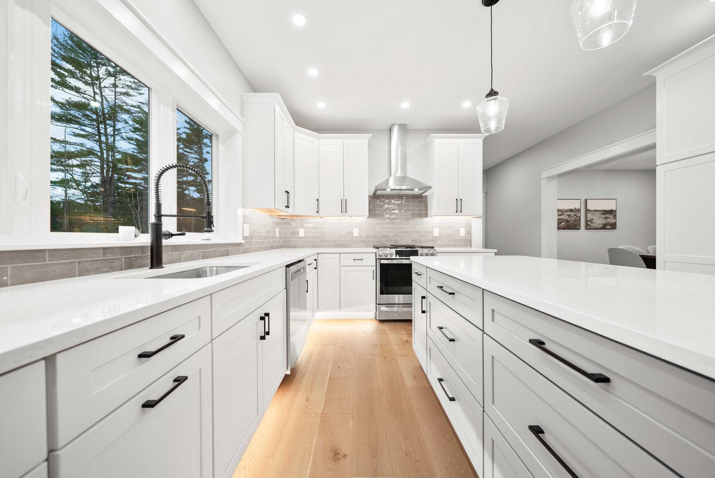 557 Mountain Road Concord, NH 03301 - Photo 5 of 52