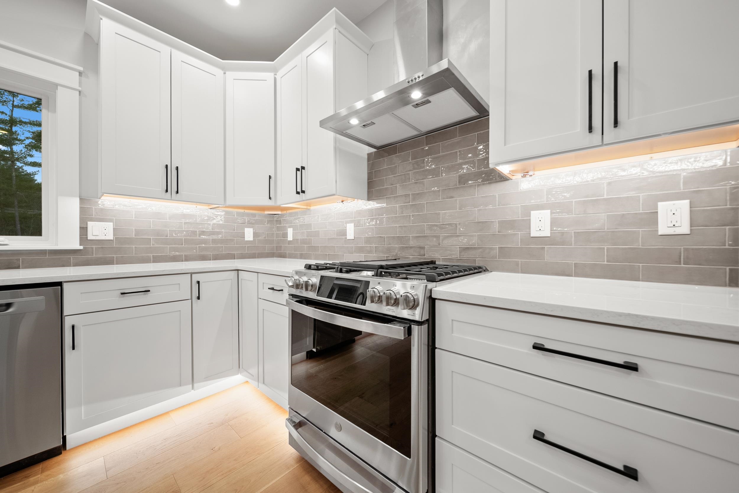 557 Mountain Road Concord, NH 03301 - Photo 7 of 52