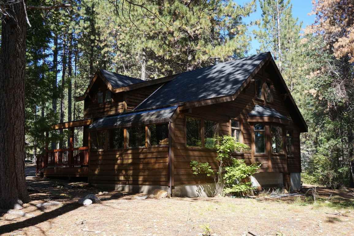 2834 South Old Stage Road Mount Shasta, CA 96067 - Photo 3 of 42 Gallery Image 3
