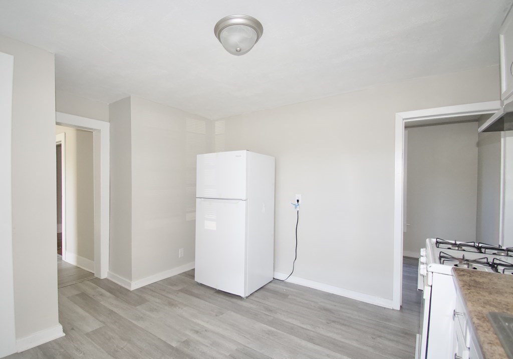 114 William Street Springfield, MA 01105 - Photo 8 of 21 Gallery Image 8
