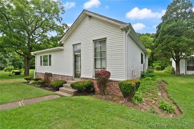 $229,000 | 1127 Walnut Street, Madison, IN 47250
