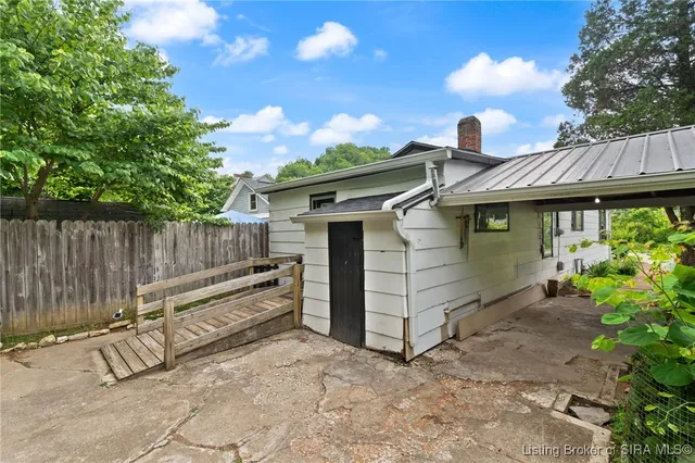 $229,000 | 1127 Walnut Street, Madison, IN 47250