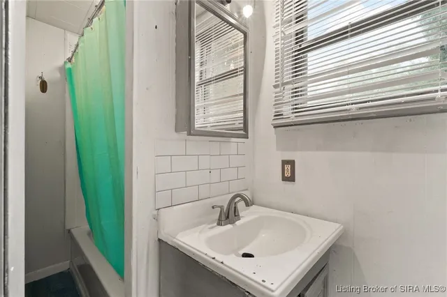 $229,000 | 1127 Walnut Street, Madison, IN 47250