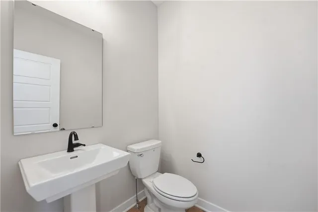 $488,000 | 11112 North Glenwood Avenue, Kansas City, MO 64157